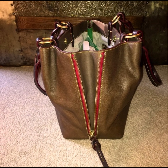 Dooney & Bourke NWOT Florentine Large Zip Barlow - Picture 8 of 13